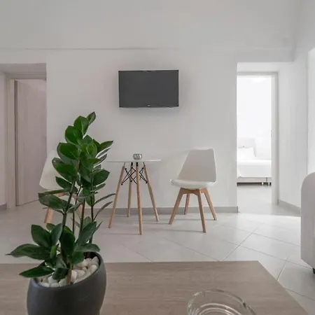 Yann House Imerovigli (Santorini)